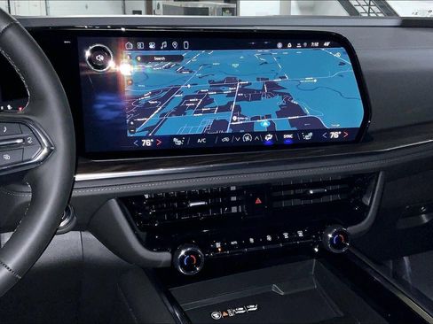 New 2026 Chevrolet Suburban LT w/ Comfort Package AWD/4WD image 6