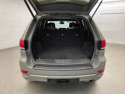 Used 2020 Jeep Grand Cherokee Altitude RWD image 25