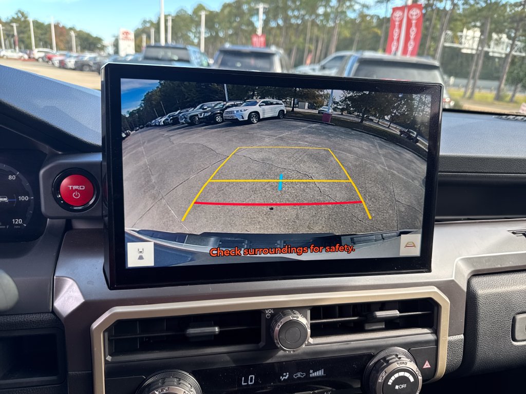 Used 2025 Toyota Tacoma TRD Off-Road AWD/4WD image 18