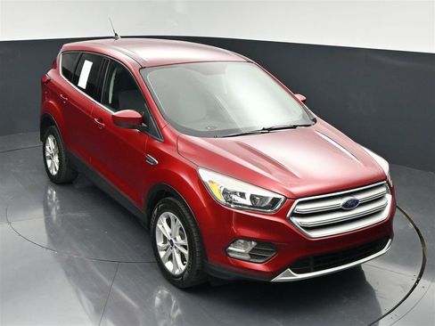 Used 2019 Ford Escape SE FWD image 21
