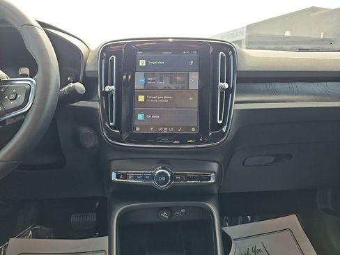 Used 2023 Volvo C40 P8 Recharge Ultimate image 24