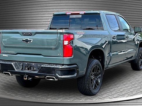 Used 2025 Chevrolet Silverado 1500 LT Trail Boss w/ Convenience Package II AWD/4WD image 6