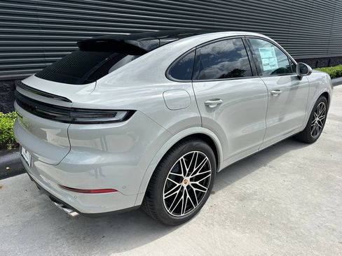 Used 2026 Porsche Cayenne S AWD/4WD image 10
