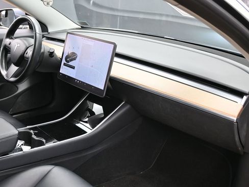 Used 2018 Tesla Model 3 Long Range image 38