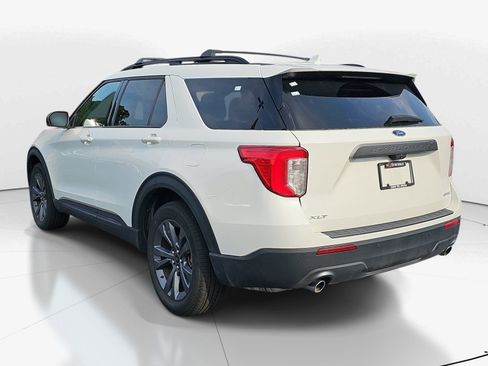 Used 2023 Ford Explorer XLT w/ Equipment Group 202A AWD/4WD image 5
