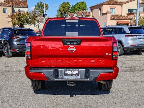 Used 2024 Nissan Frontier SL w/ Technology Package image 5
