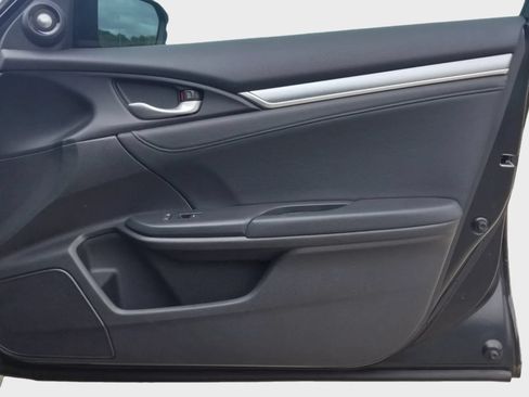 Used 2016 Honda Civic Touring image 15
