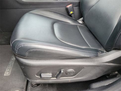 Used 2023 Kia Sportage EX image 11