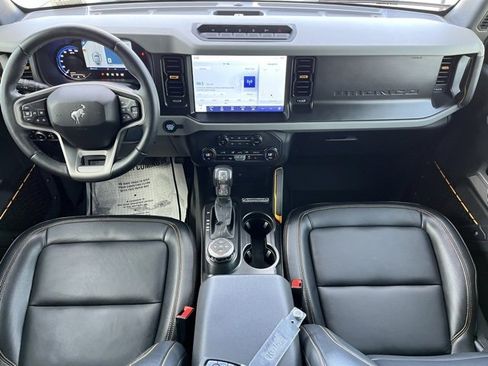 Used 2023 Ford Bronco Badlands w/ Sasquatch Package image 9