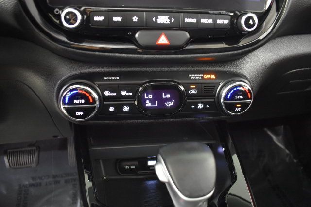 Used 2024 Kia Soul GT-Line w/ Option Group 020 FWD image 25