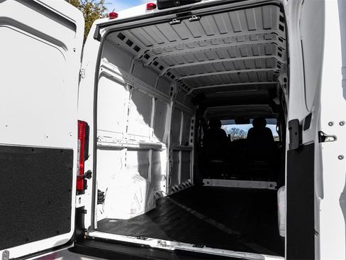 Used 2023 RAM ProMaster 2500 image 48