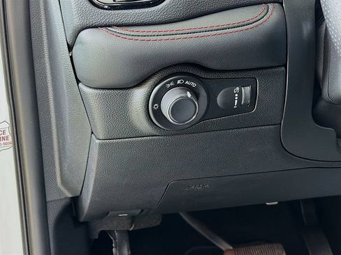 Used 2025 Dodge Durango R/T w/ Blacktop Package AWD/4WD image 35