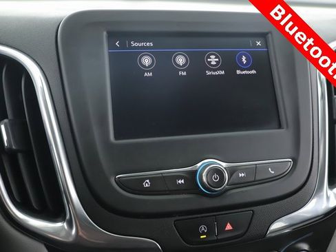 Used 2022 Chevrolet Equinox LS w/ LS Convenience Package image 4