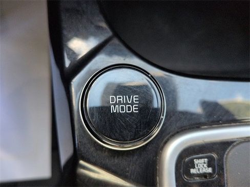 Used 2023 Kia Seltos S image 24