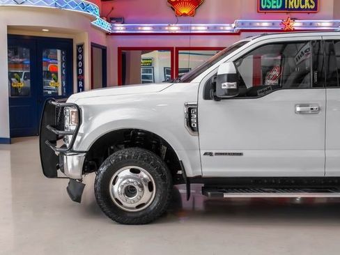 Used 2020 Ford F350 Lariat w/ Lariat Ultimate Package image 12