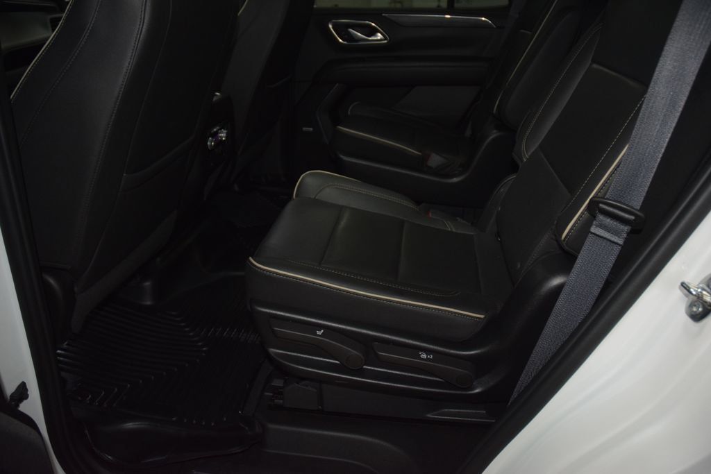 Used 2022 GMC Yukon SLT w/ SLT Luxury Package AWD/4WD image 44