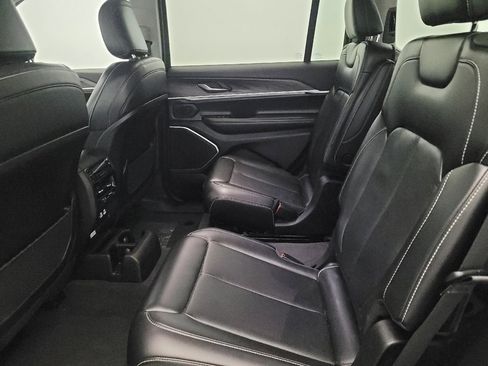 Used 2021 Jeep Grand Cherokee L Limited image 18