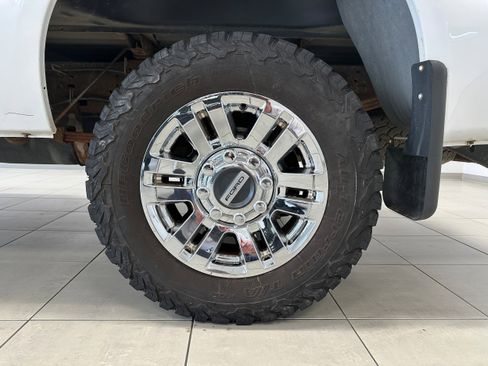 Used 2010 Ford F250 XL image 8