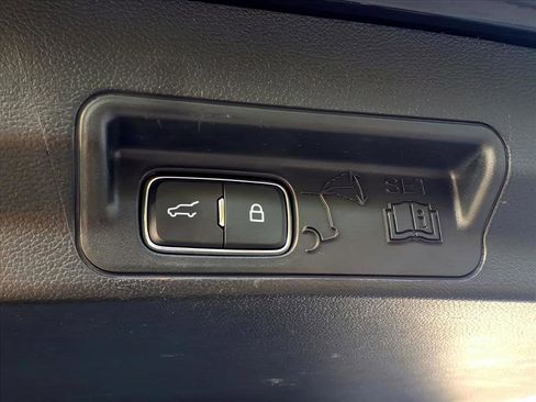 Used 2024 Ford Explorer ST-Line w/ Class IV Trailer Tow Package image 9