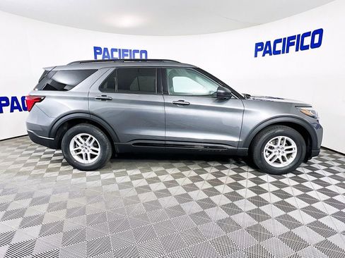 Used 2026 Ford Explorer Active AWD/4WD image 11