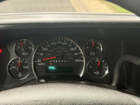 Used 2013 Chevrolet Express 1500 AWD image 21