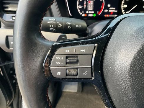 Used 2024 Honda Pilot TrailSport image 12