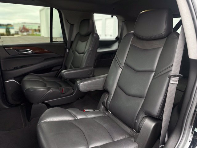 Used 2019 Cadillac Escalade Luxury AWD/4WD image 37