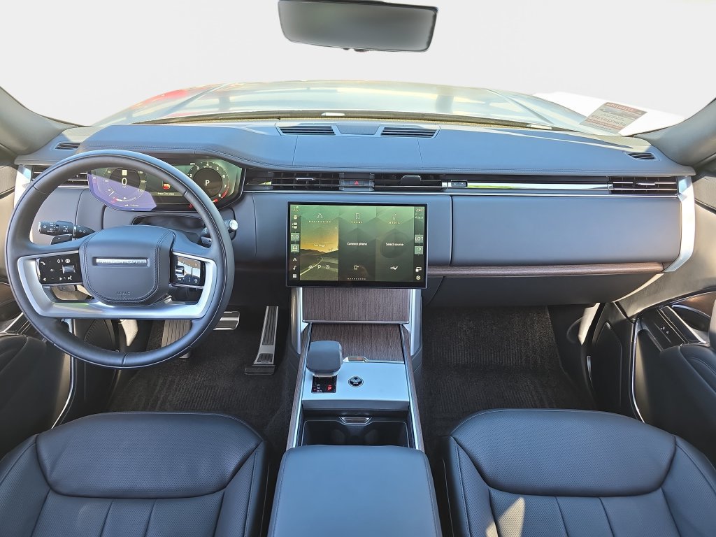 Certified 2025 Land Rover Range Rover Long Wheelbase SE AWD/4WD image 9