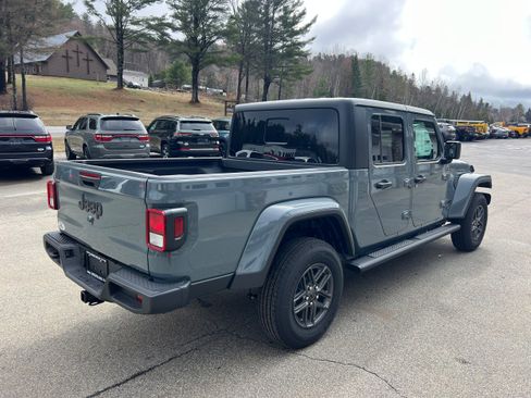 New 2026 Jeep Gladiator Sport AWD/4WD image 5