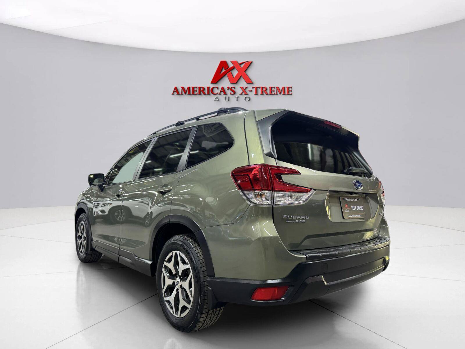 Used 2021 Subaru Forester Premium w/ Popular Package #1 AWD/4WD image 4
