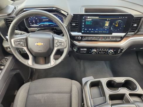 Used 2025 Chevrolet Silverado 1500 LT AWD/4WD image 27