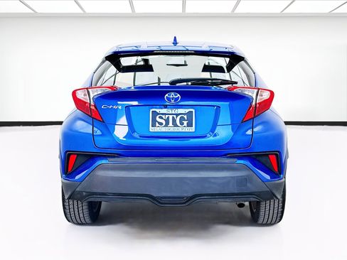 Used 2018 Toyota C-HR XLE image 5