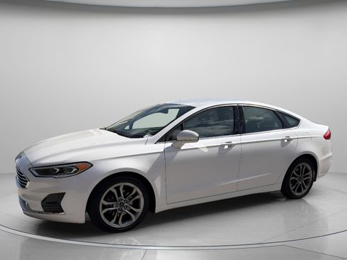 Certified 2020 Ford Fusion SEL image 2