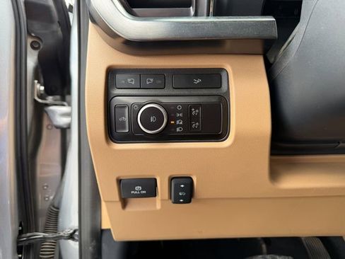 Used 2023 Ford F350 Lariat w/ Lariat Ultimate Package AWD/4WD image 10