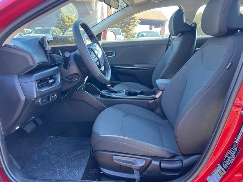 New 2025 Kia K4 LXS image 9