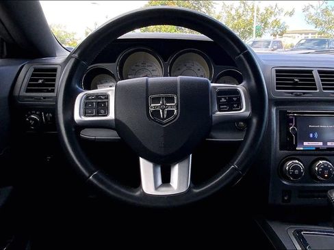 Used 2011 Dodge Challenger R/T RWD image 5
