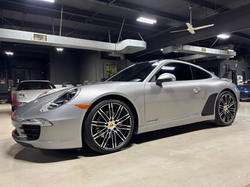 Used 2016 Porsche 911 Carrera S image 2
