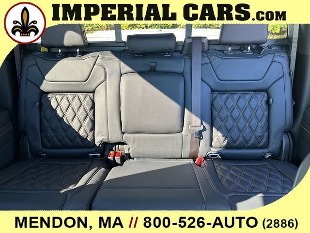Used 2024 GMC Sierra 1500 AT4 w/ Technology Package AWD/4WD image 34