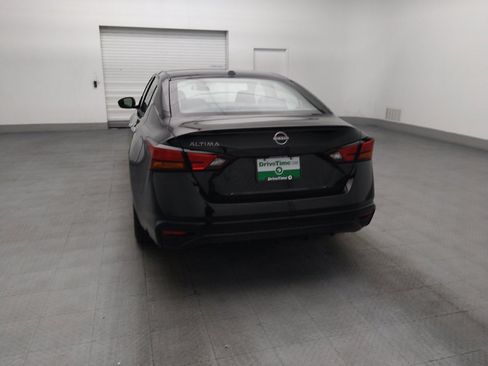 Used 2025 Nissan Altima 2.5 SV FWD image 6