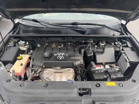 Used 2010 Toyota RAV4 Limited image 34