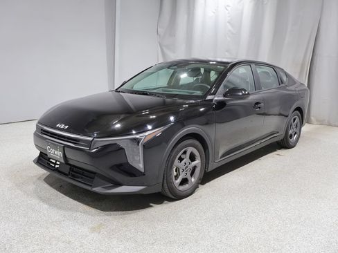 Used 2025 Kia K4 FWD image 5
