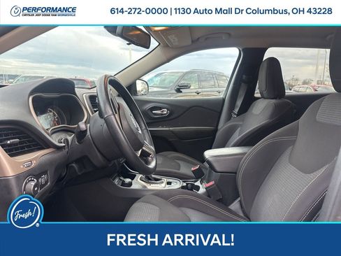 Used 2017 Jeep Cherokee Latitude w/ Safety/Convenience Group image 15