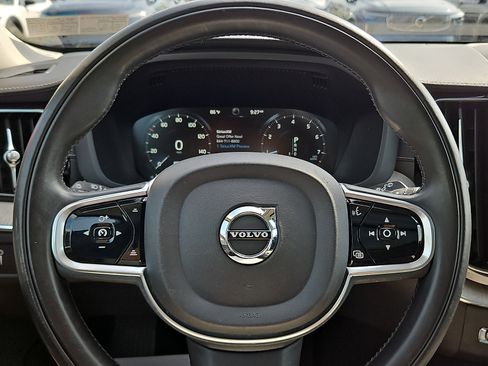 Used 2018 Volvo XC60 T5 Inscription w/ Vision Package AWD/4WD image 20