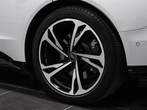 Used 2024 Audi e-tron GT Prestige image 55