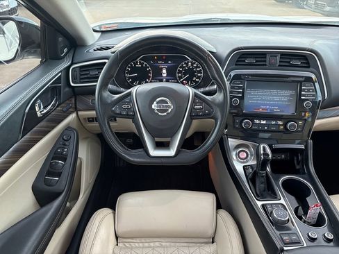 Used 2018 Nissan Maxima Platinum FWD image 19