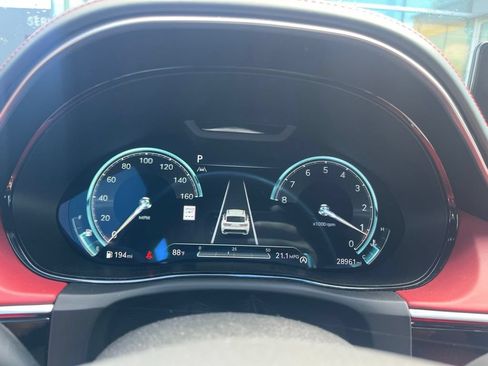 Used 2023 Genesis GV70 2.5T w/ Sport Prestige Package AWD/4WD image 10
