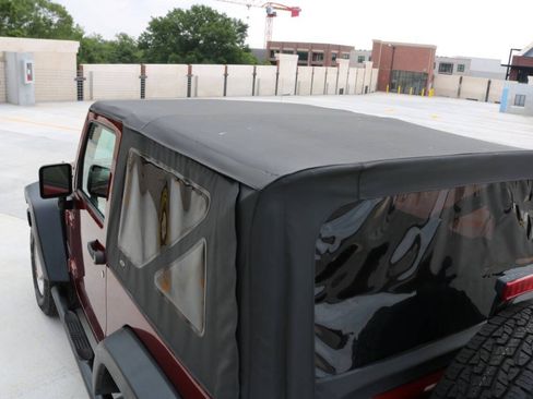 Used 2010 Jeep Wrangler Rubicon w/ PWR Convenience Group AWD/4WD image 79