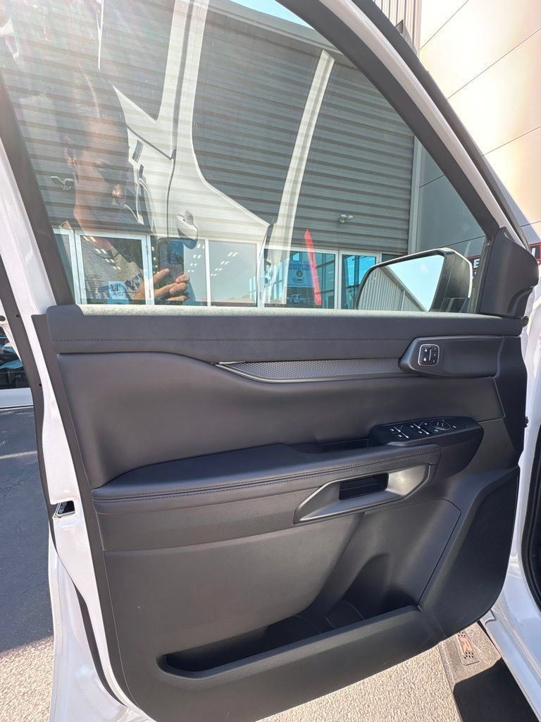 Used 2025 Ford Ranger Raptor AWD/4WD image 14