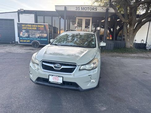 Used 2014 Subaru Crosstrek 2.0i Limited AWD/4WD image 2