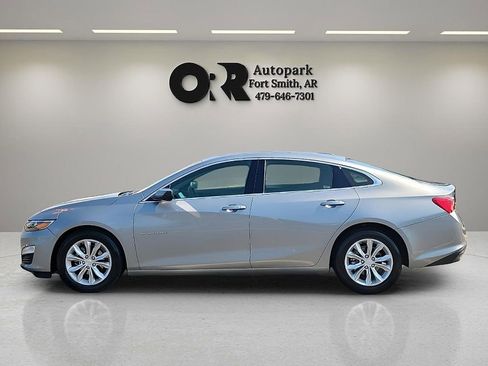 Used 2024 Chevrolet Malibu LT image 3